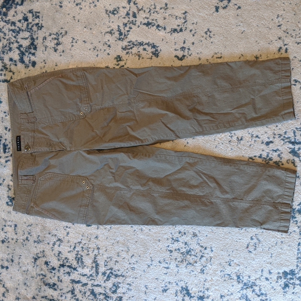 Tribal capris